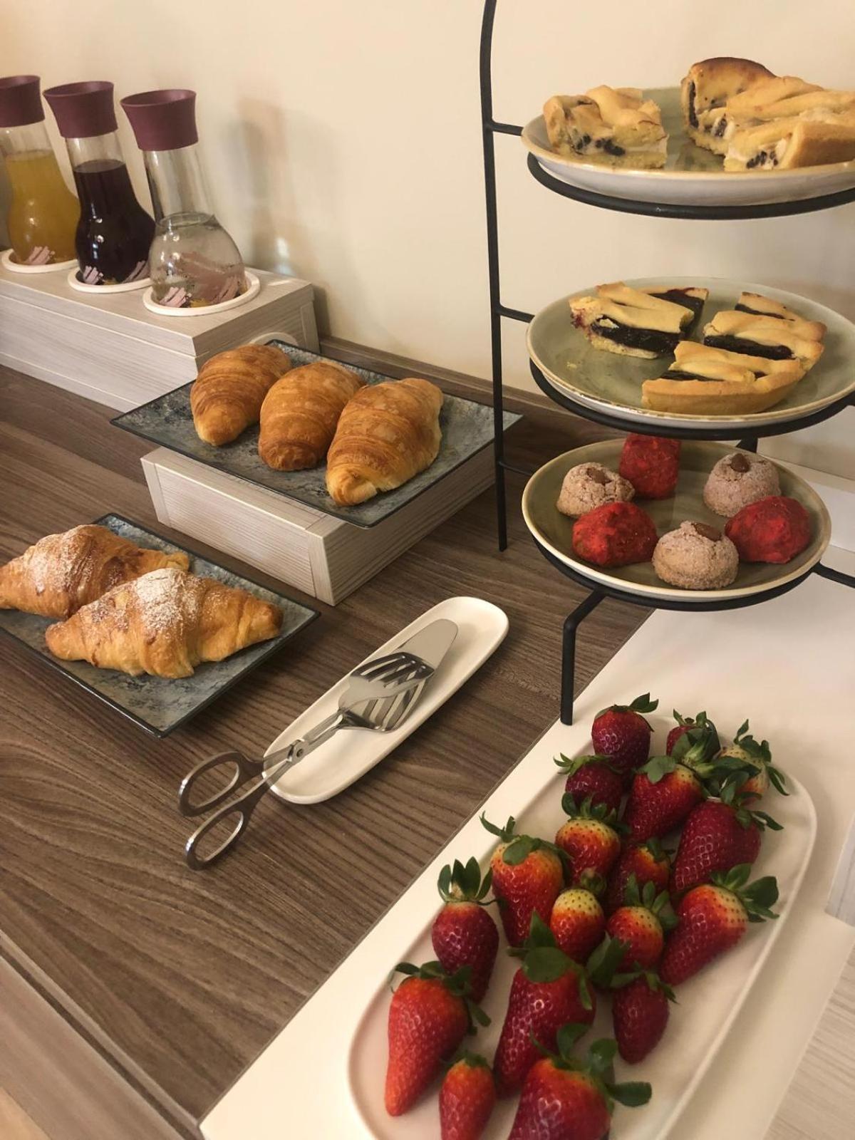 Antica Dimora Luxury Rooms Μπαρλέτα Εξωτερικό φωτογραφία